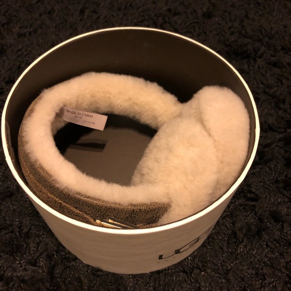 UGG Accessories - UGG earmuffs